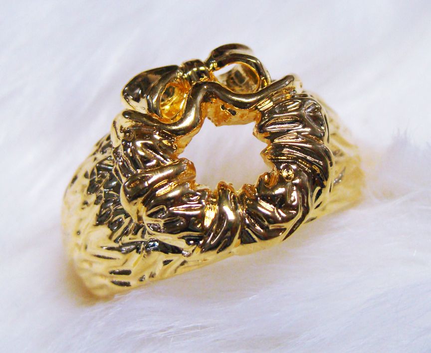 Cartier ring from miracle on 34th street hotsell